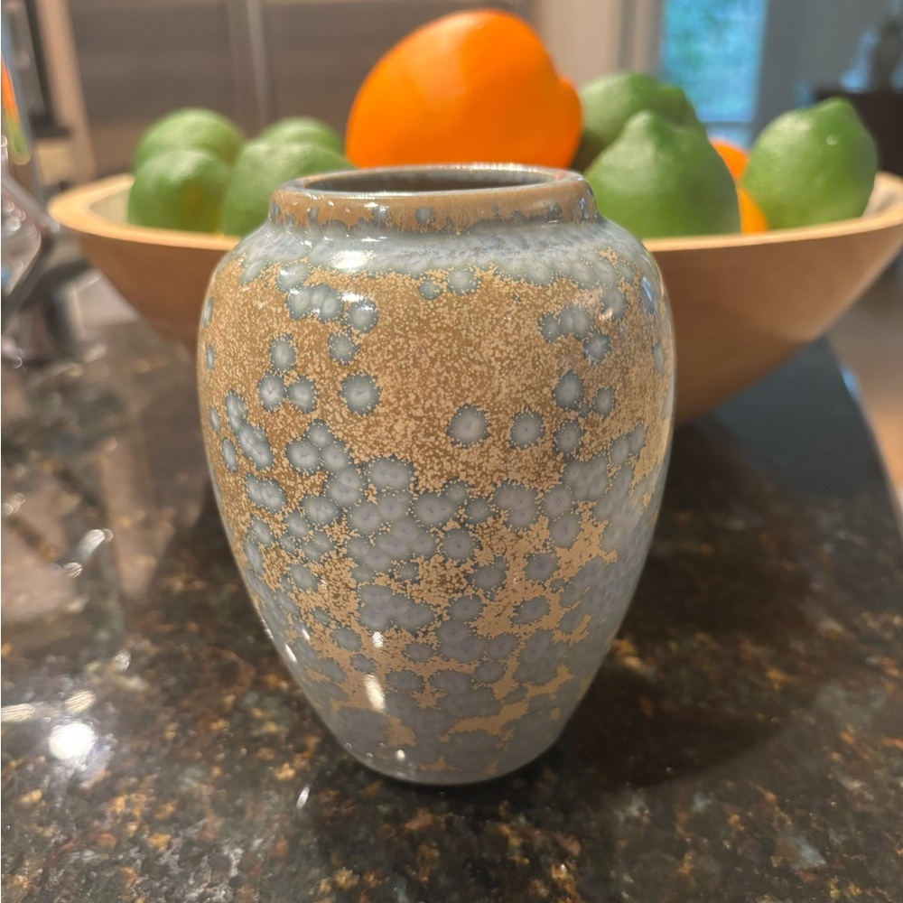 Norcal Pottery. Speckled Blue Vase Satin Finish. 5” Tall. Superb Condition!